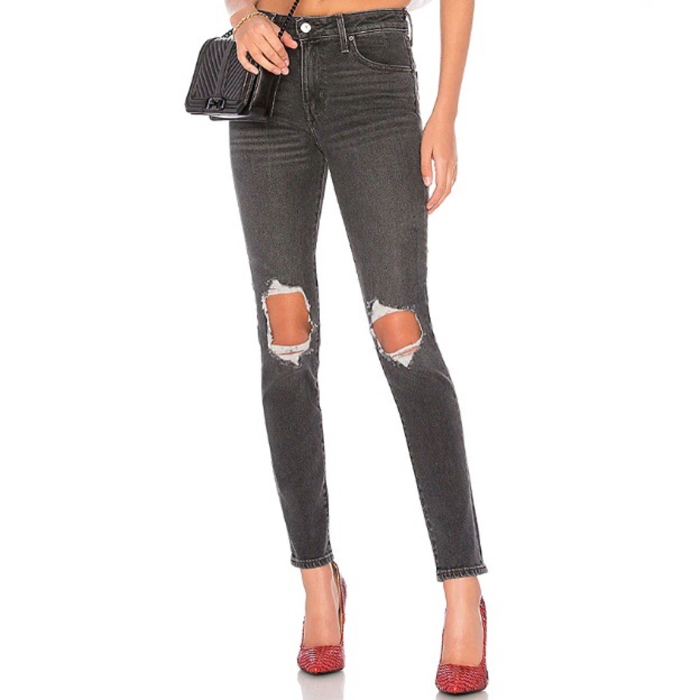 Levi’s 721 High Rise Skinny Distressed knees Jeans in Rugged Black